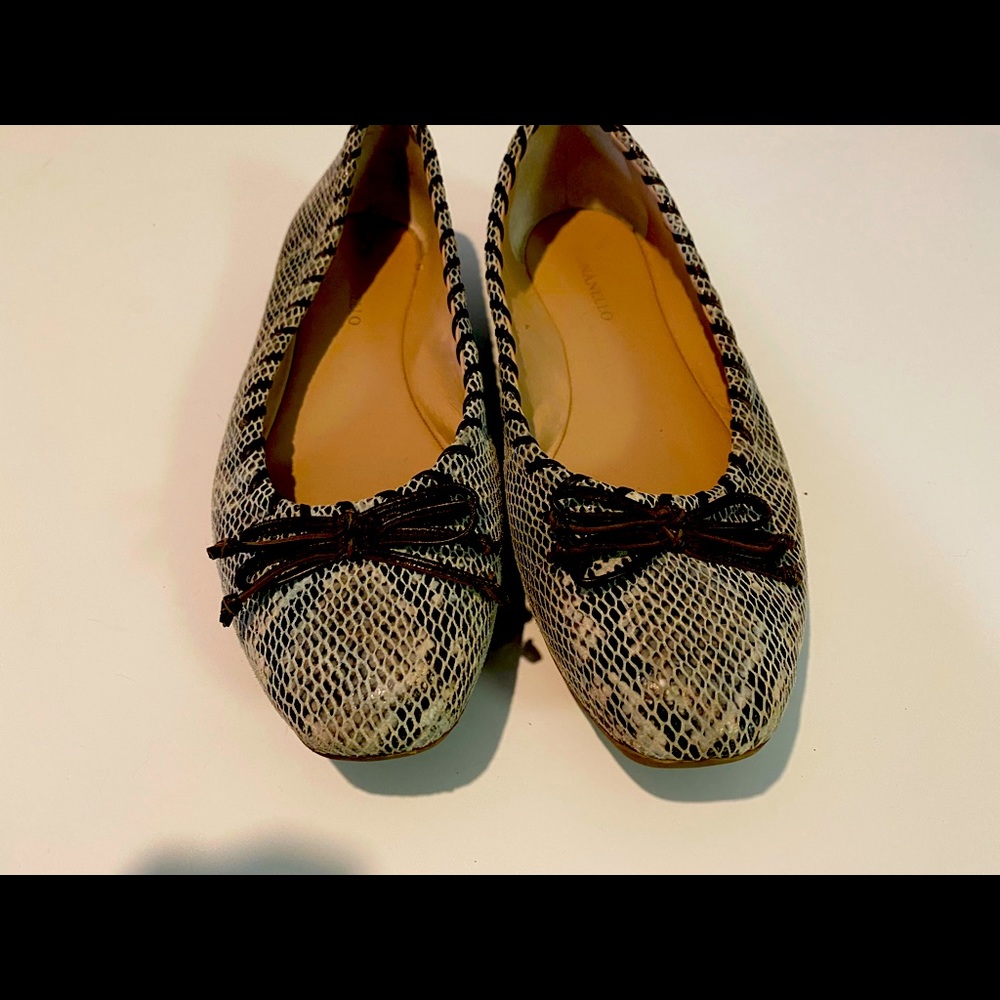 Tignanelli brown snake skin flats